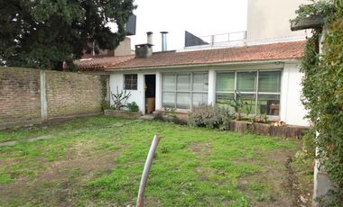 Casa en Turdera con 2 dormitorios, excelente ubicación - APTA CRÉDITO