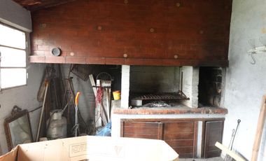 Casa en Turdera con 2 dormitorios, excelente ubicación - APTA CRÉDITO