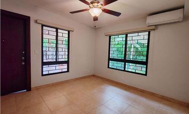 ALQUILER DE CASA EN ANCON DE 5 REC Y  410 MTS 2