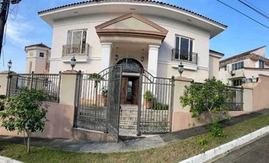 VENTA DE CASA EN URBANIZACION DOS MARES 1473M2 JP