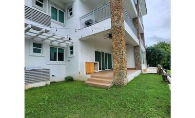 VENTA DE APARTAMENTO DE PLAYA EN PH PUNTA BARCO SAN CARLOS 203m2 JP