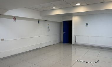 SE ARRIENDA LOCAL COMERCIAL EN AV. VALPARAÍSO (CÓD. 389)