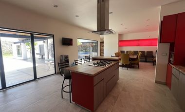 Casa en VENTA Residencial con Alberca en privada a 20 minutos de Plaza Mayor