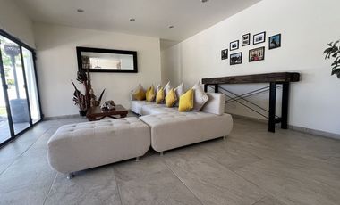 Casa en VENTA Residencial con Alberca en privada a 20 minutos de Plaza Mayor