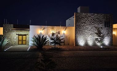 Casa en VENTA Residencial con Alberca en privada a 20 minutos de Plaza Mayor