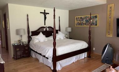 Casa en venta en fraccionamiento en frente a Perisur