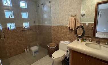 Casa en venta en fraccionamiento en frente a Perisur