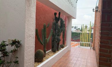 Casa en venta en fraccionamiento en frente a Perisur