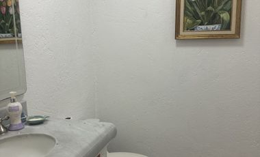 Casa en venta en fraccionamiento en frente a Perisur