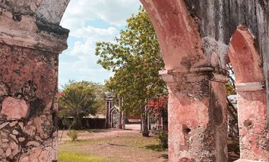 Hacienda de 300 ha y cenote privado, en venta en Tecoh