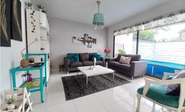 CASA EN EL POBLADO