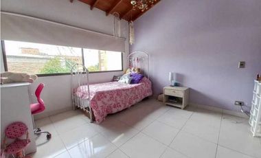 CASA EN EL POBLADO