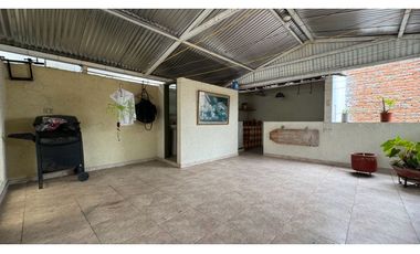 Casa de dos pisos más terraza en venta Barrio Las Américas Palmira