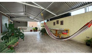Casa de dos pisos más terraza en venta Barrio Las Américas Palmira