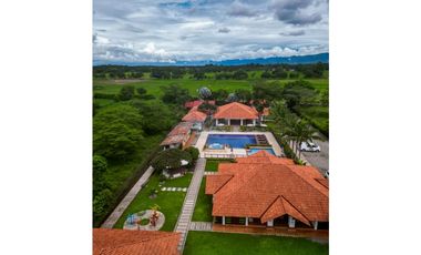 En Venta Hotel Campestre en Villavicencio, Meta (Vía Puerto López)