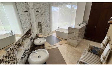 VENTA DE CASA CAMPESTRE EN ARMENIA, QUINDO, COLOMBIA