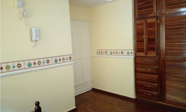 VENTA DE LUJOSA Y AMPLIA CASA EN MIRAFLORES 380M2