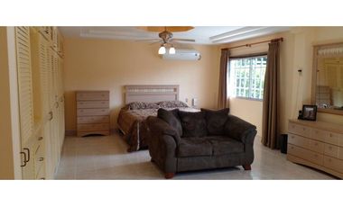 VENTA DE LUJOSA Y AMPLIA CASA EN MIRAFLORES 380M2