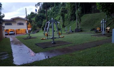 VENTA DE LUJOSA Y AMPLIA CASA EN MIRAFLORES 380M2