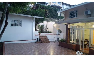 VENTA DE LUJOSA Y AMPLIA CASA EN MIRAFLORES 380M2