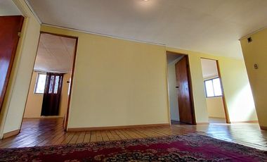 CASA DE 2 PISOS EN ÑUÑOA 4D/2B DE 220M2