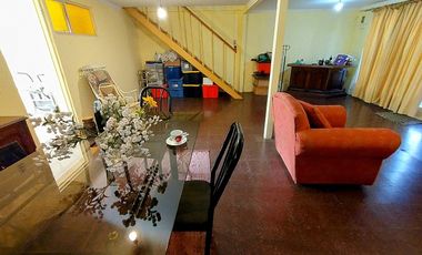 CASA DE 2 PISOS EN ÑUÑOA 4D/2B DE 220M2