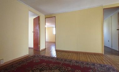 CASA DE 2 PISOS EN ÑUÑOA 4D/2B DE 220M2