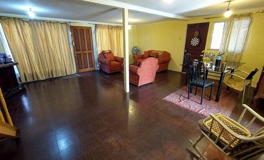 CASA DE 2 PISOS EN ÑUÑOA 4D/2B DE 220M2