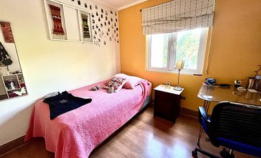 CASA ESTILO PROVENZAL EN LA MEJOR ZONA DE PIEDRA ROJA