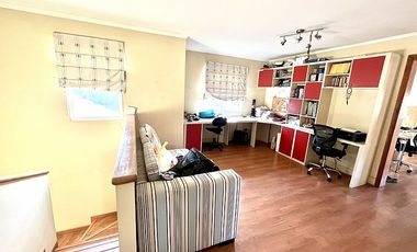 CASA ESTILO PROVENZAL EN LA MEJOR ZONA DE PIEDRA ROJA