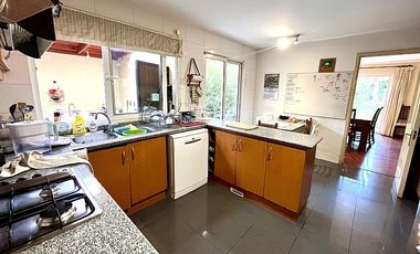 CASA ESTILO PROVENZAL EN LA MEJOR ZONA DE PIEDRA ROJA