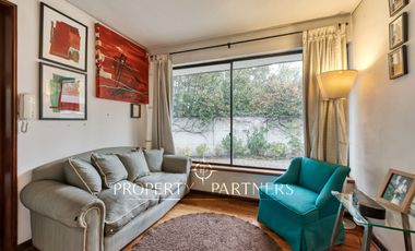 Amplia casa chilena en barrio residencial La Dehesa