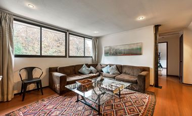 Amplia casa chilena en barrio residencial La Dehesa