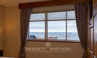 Elegante Duplex con Hermosa Vista al Estrecho Amoblado