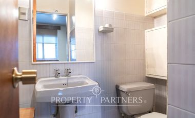 Elegante Duplex con Hermosa Vista al Estrecho Amoblado