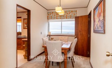 Elegante Duplex con Hermosa Vista al Estrecho Amoblado