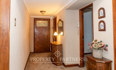 Elegante Duplex con Hermosa Vista al Estrecho Amoblado