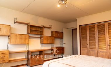 Elegante Duplex con Hermosa Vista al Estrecho Amoblado
