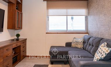Elegante Duplex con Hermosa Vista al Estrecho Amoblado