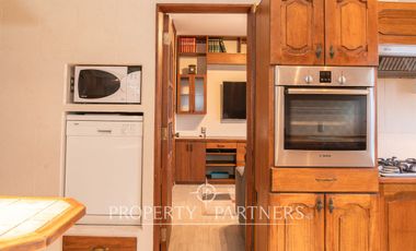 Elegante Duplex con Hermosa Vista al Estrecho Amoblado