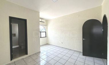 Casa Amueblada de 3 recámaras en RENTA, Priv. 33-A, Ciudad Del Carmen