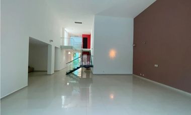 ALQUILO CASA CON PISCINA EN COSTA SUR LB