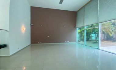 ALQUILO CASA CON PISCINA EN COSTA SUR LB