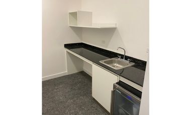 Alquiler de moderna oficina en Costa del Este - $1,950