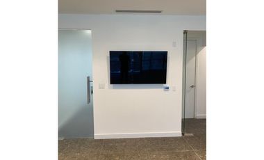Alquiler de moderna oficina en Costa del Este - $1,950