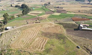 VENDO TERRENO 800 M2 HUAYPO GRANDE CHINCHERO CUSCO PERÚ