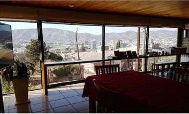 SE VENDE HERMOSA CASA EN CARLOS PAZ