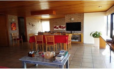 SE VENDE HERMOSA CASA EN CARLOS PAZ