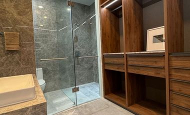 Departamento de lujo de un piso completo en Venta en Privanzas
