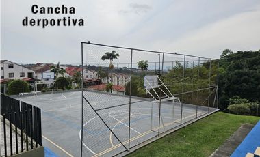 SE VENDE CASA CON HERMOSA VISTA EN LA AVENIDA SUR